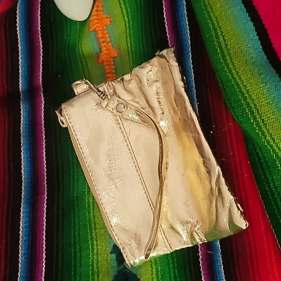 Gold mini wristlet - Picture 3 of 4